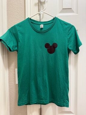 Kids Green Short-Sleeve Tee with Vinyl Mickey